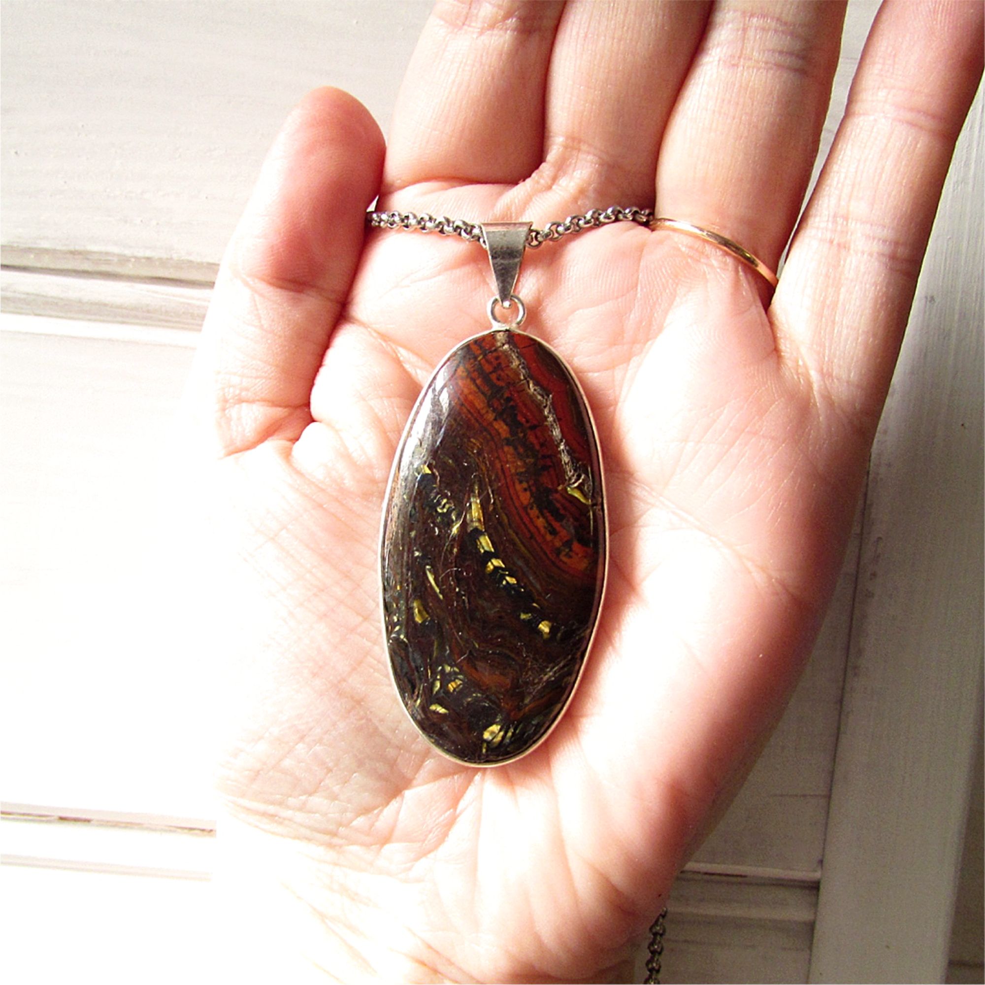 PENDENTIF HOMME ACIER GRENADE MILITAIRE ET 1 CHAINE BOULE